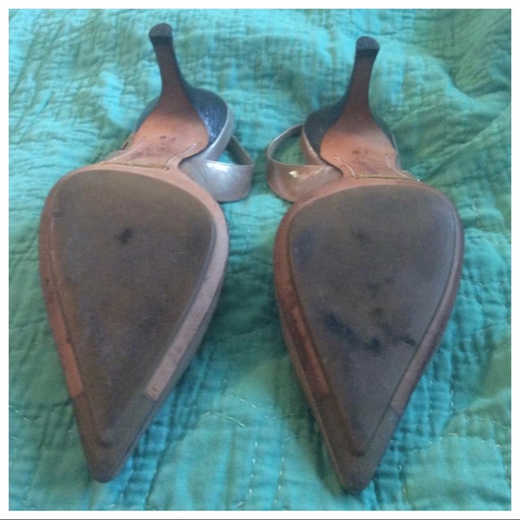 COLE HAAN POINTED TOE KITTEN HEEL SLING BACK 2” - Picture 6 of 6